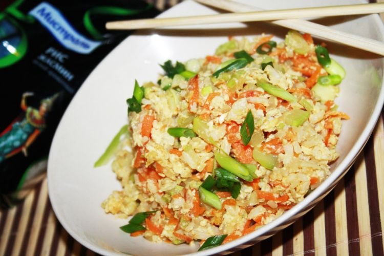Arroz con verduras y huevos