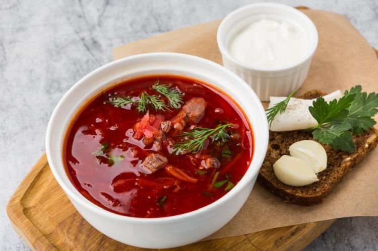 Borsch with Salo (Pork Fatback)