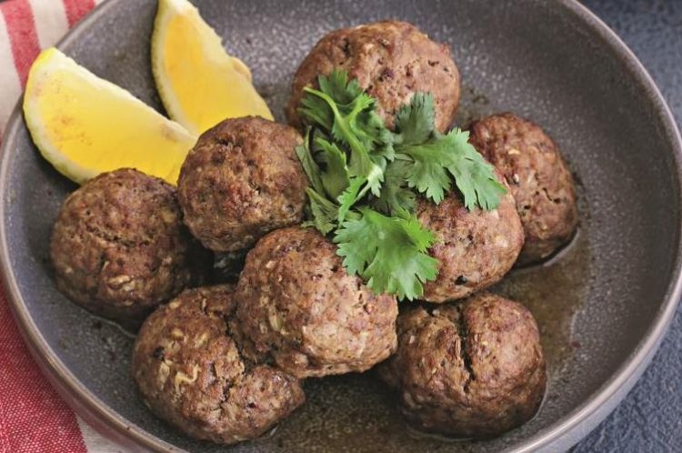 Kalbs-Köfte mit Adschika