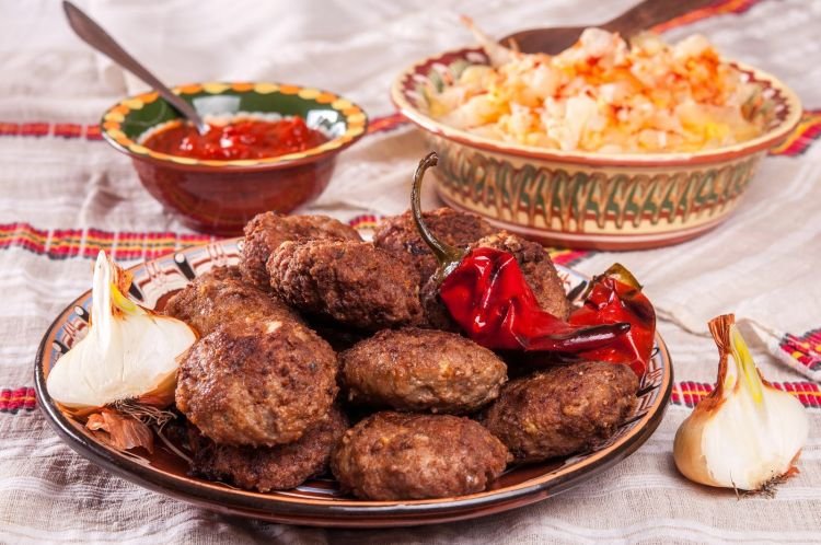 Lamm-Köfte mit scharfer Paprika