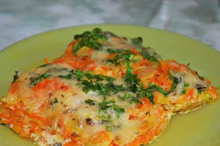Gebratener Fisch unter Spinatkruste