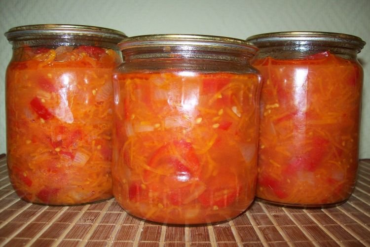 Letscho mit Karotten für den Winter