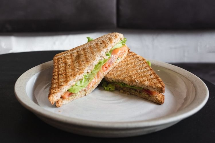 Panini mit geräuchertem Lachs
