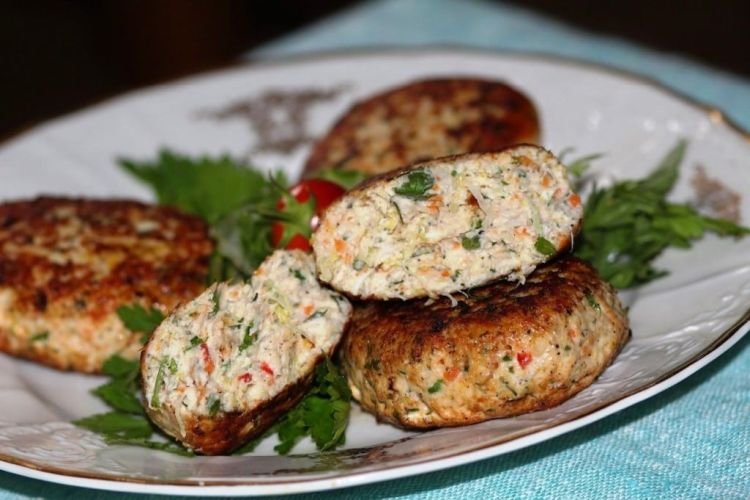Minced Meat Cutlets with Vegetables