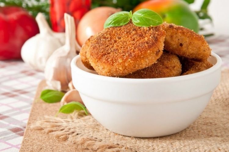 Beef Minced Meat Cutlets in Breadcrumbs