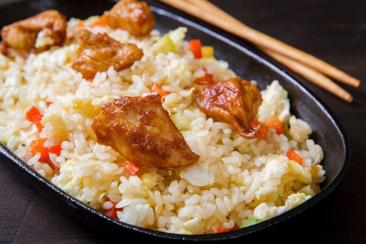 Gebratener Reis mit Huhn