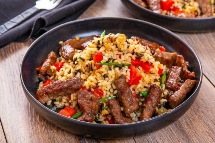Gebratener Reis mit Rindfleisch