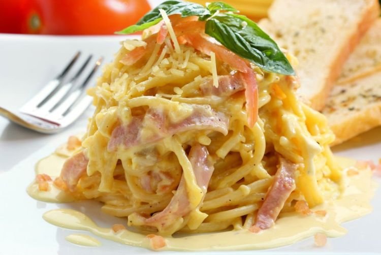 Pasta Carbonara mit Schmelzkäse