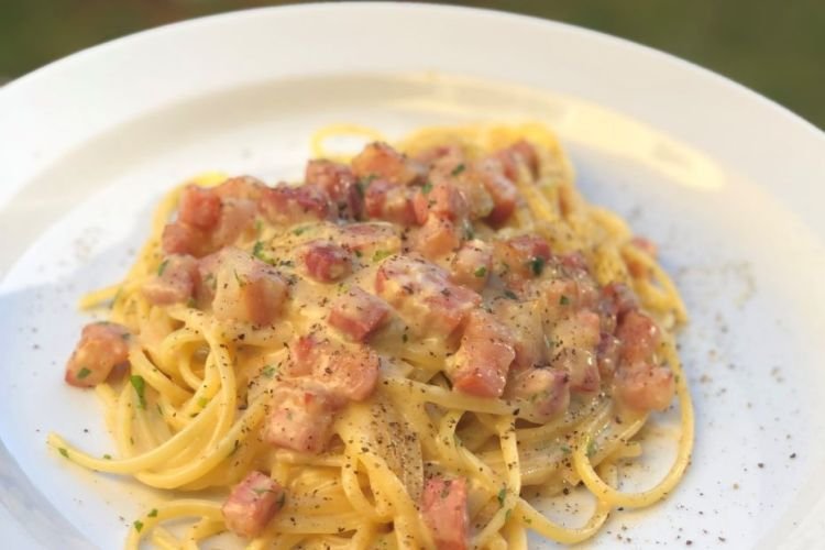 Pasta Carbonara mit Wurst