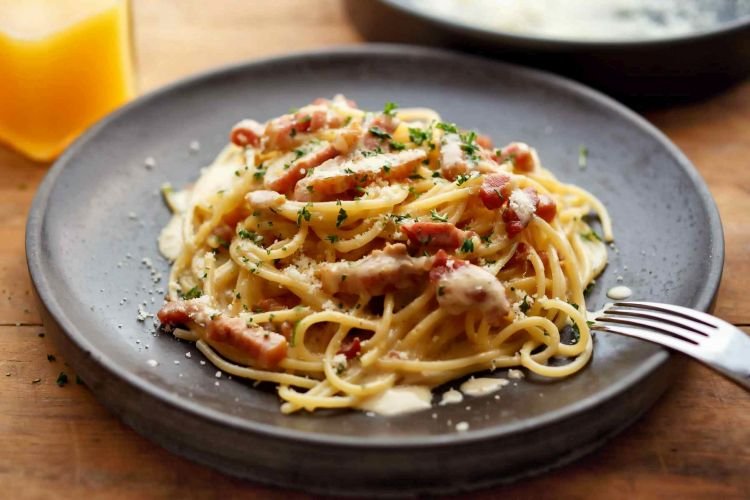 Pasta Carbonara ohne Käse