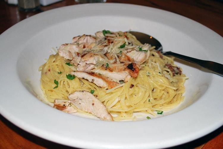 Pasta Carbonara mit Huhn