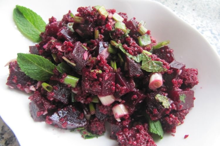 Salat mit Bulgur und Roter Bete