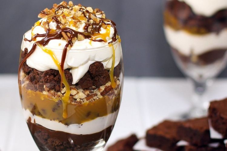 Nut Trifle with Caramel