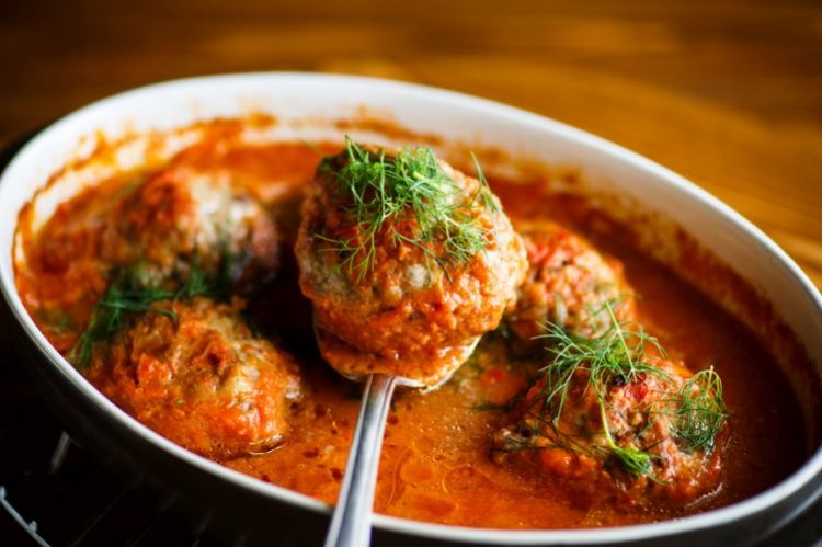 Frikadellen in Tomatensauce
