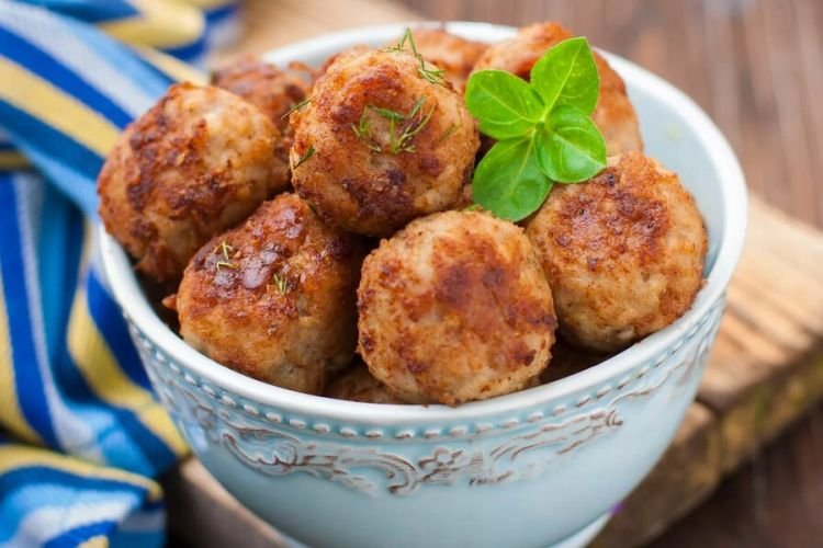 Frikadellen in der Pfanne
