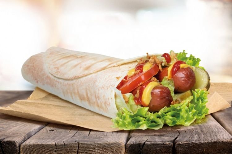 Döner Kebab mit geräucherten Würstchen