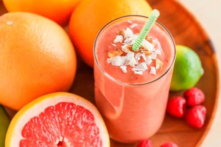 Smoothie with Grapefruit and Banana