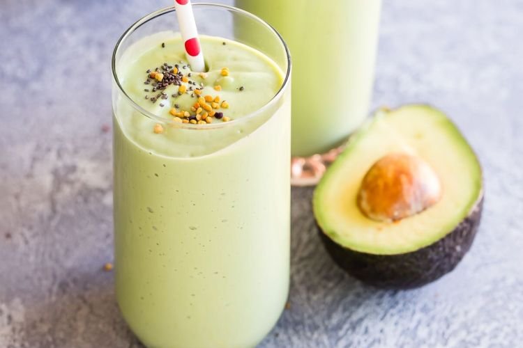 Milchshake mit Avocado