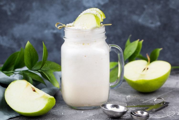 Milchshake mit Apfel
