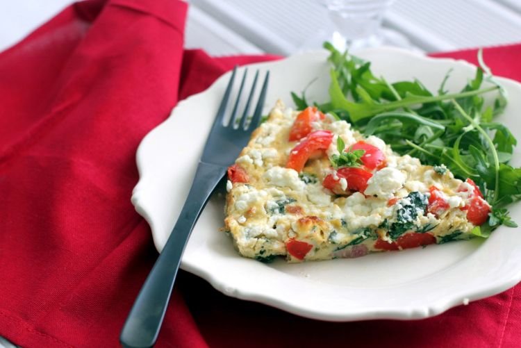 Rührei mit Tomaten und Käse