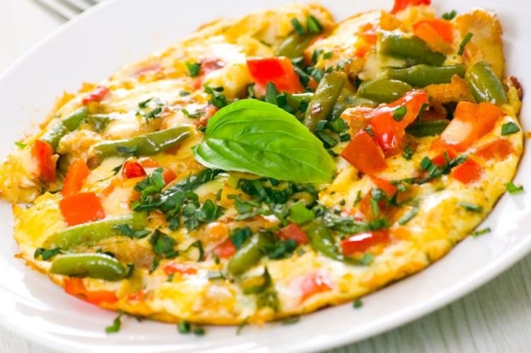 Rührei mit Tomaten und grünen Bohnen
