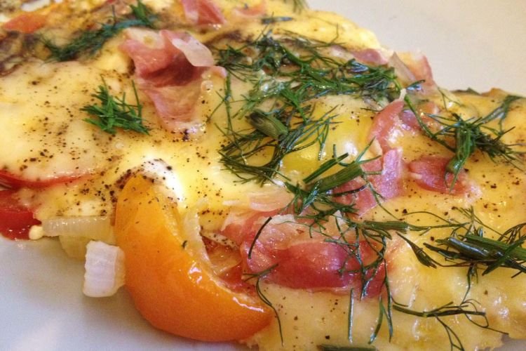 Rührei mit Speck und Tomaten