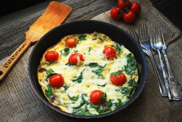 Rührei mit Tomaten und Mozzarella