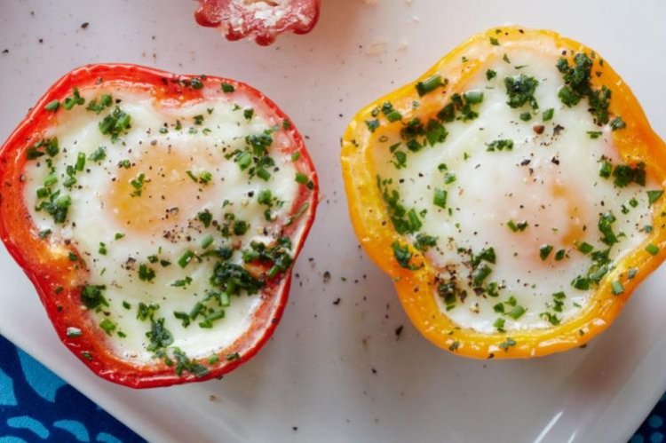 Rührei mit Tomaten und Paprika