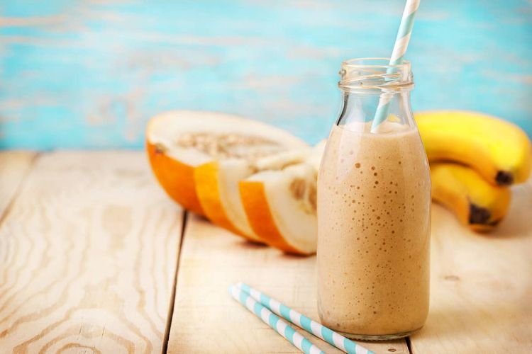 Banana, Melon, and Nut Smoothie