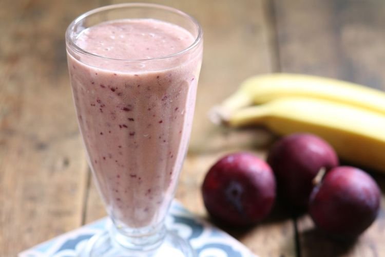 Banana and Plum Smoothie