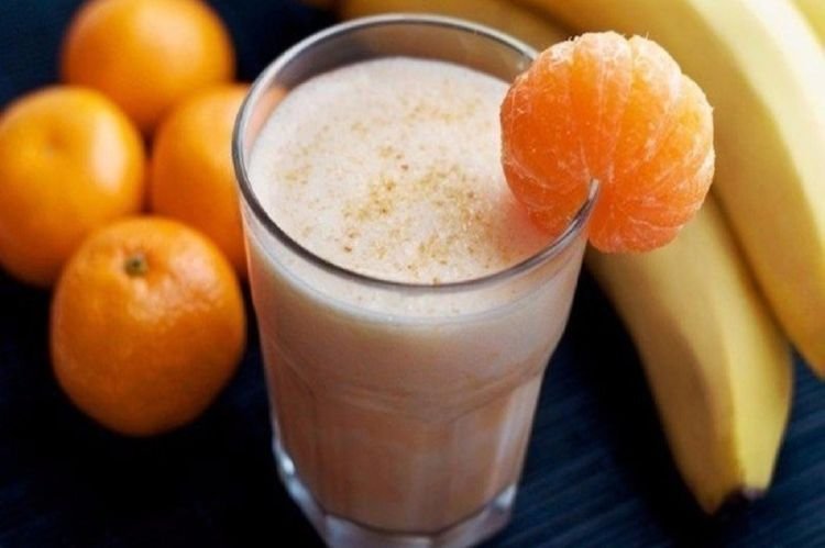 Banana and Tangerine Smoothie