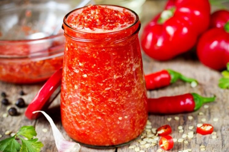 Adschika aus Paprika
