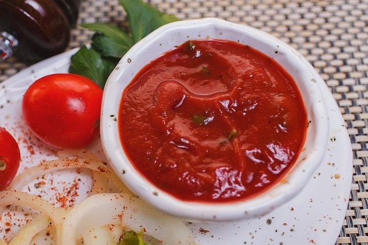 Tomaten-Knoblauch-Sauce
