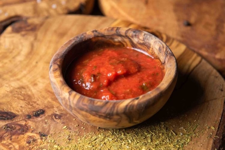 Kaukasische Tomatensauce für Schaschlik