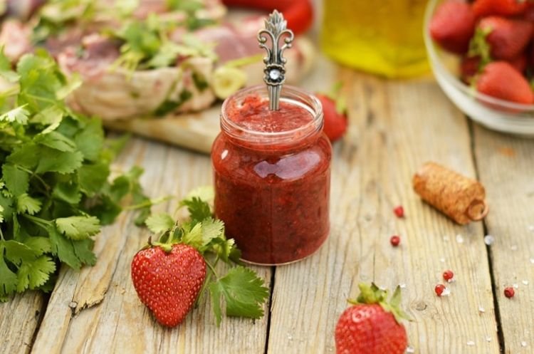 Scharfe Erdbeersauce