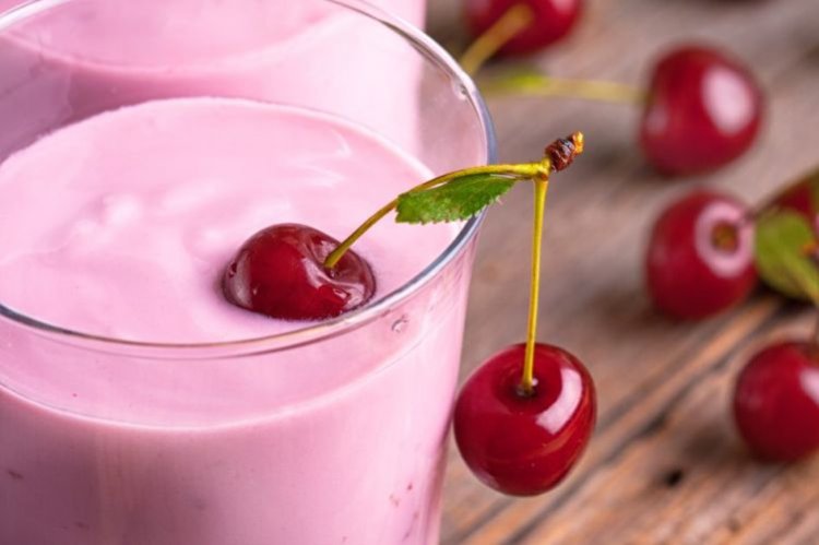 Protein-Shake mit Kirschen
