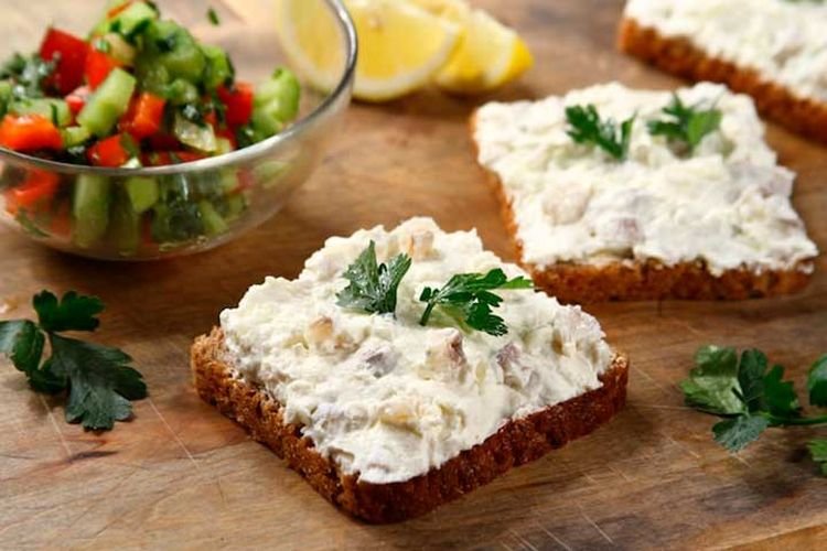 Heringssandwiches mit Quark