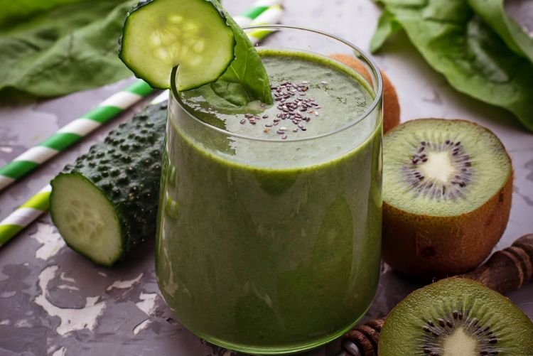 Kiwi and Cucumber Smoothie