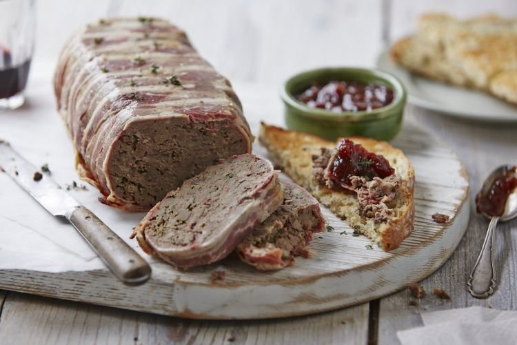 Leberpastete mit Speck im Ofen