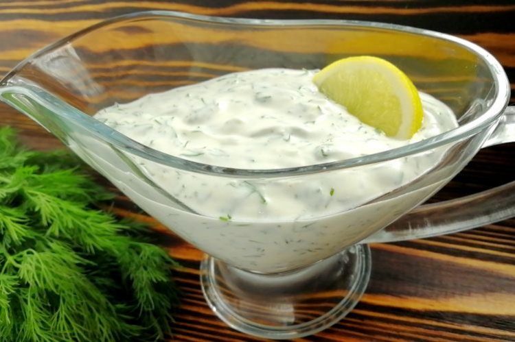 Salsa para hamburguesa a base de leche de almendras
