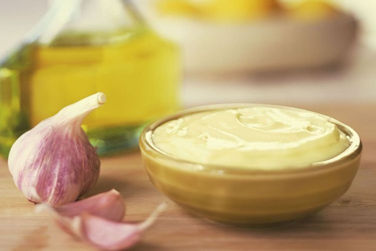 Salsa alioli para hamburguesa
