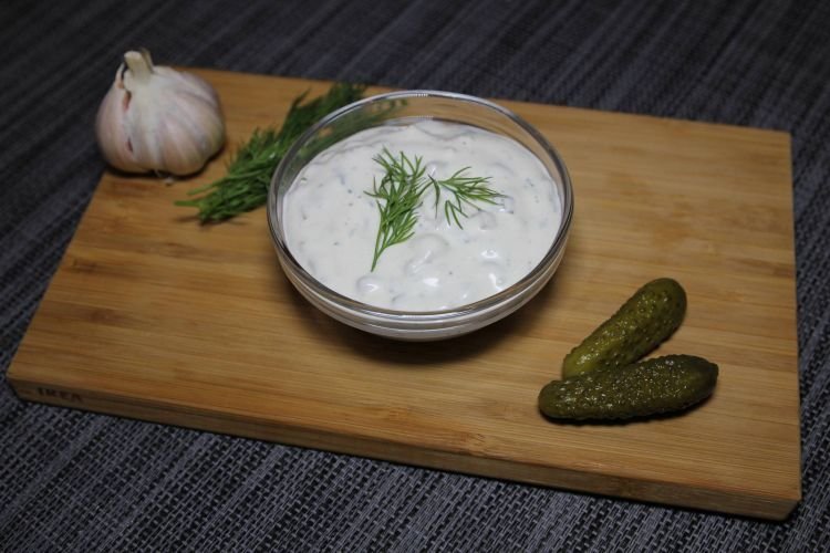 Salsa de mostaza y mayonesa para hamburguesa