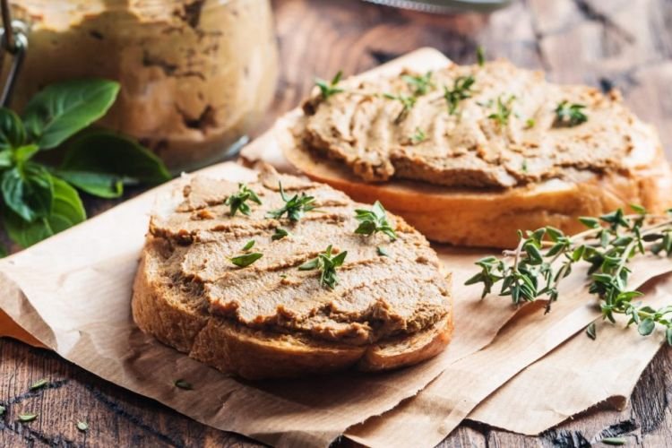 Chicken Liver Pâté with Sour Cream