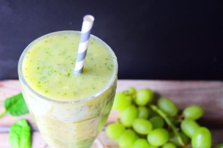 Celery and Grape Smoothie