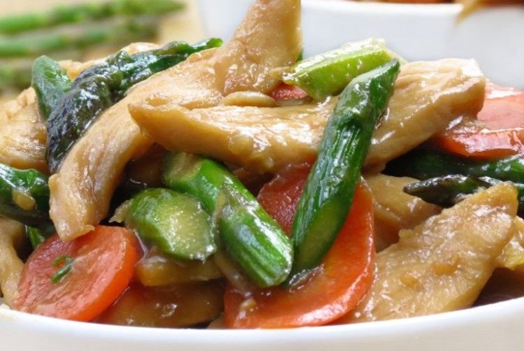 Hähnchen mit Spargel