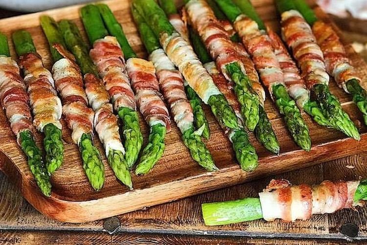 Spargel im Speckmantel