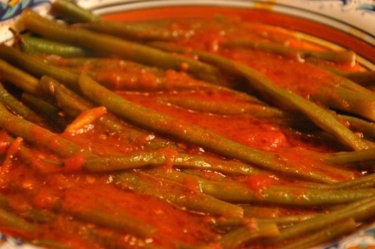 Spargel in Tomatensauce