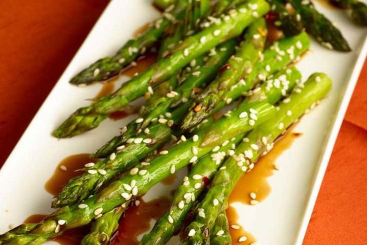 Spargel mit Sojasauce