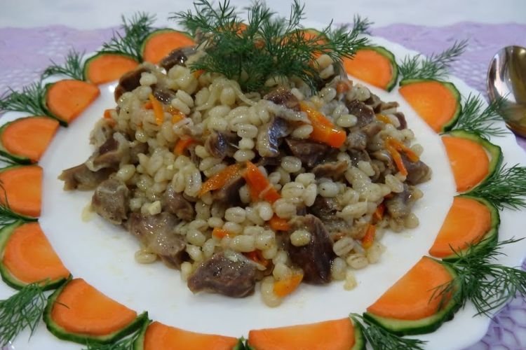 Hühnermägen mit Graupen