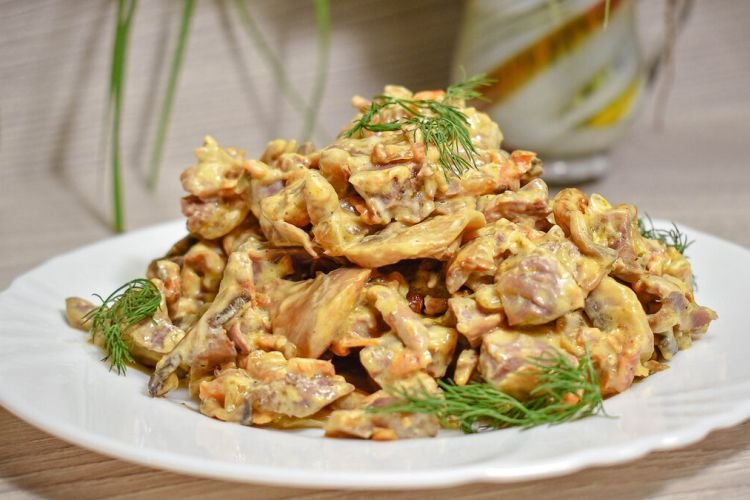 Hühnermägen mit Champignons